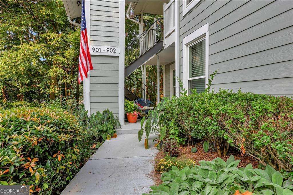 Photo of 901 Summit North Drive NE #901, Atlanta, GA 30324 (MLS # 10710550)