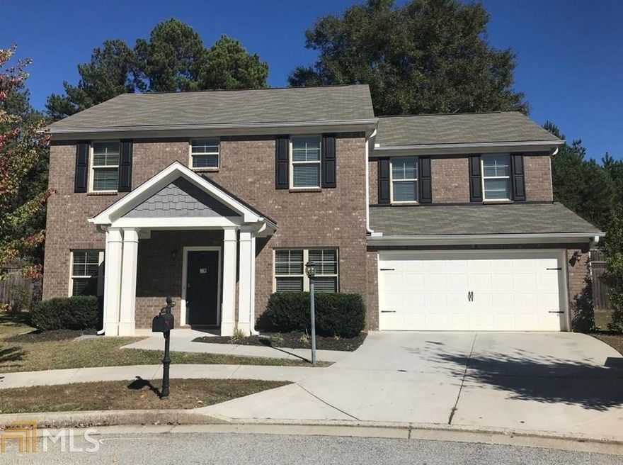 Beautiful Brick Home w/ Lots of Character in Culdesac. Low Maintenance Fenced Backyard, Separate Living Room/Dinning Room, Nice Half Bath on Main Level, Modern Kitchen w/ Stainless Steel Appliances, Walk-In-Pantry, 2 Car Garage w/ Storage Area, Wood Flooring on Main Level. Carpeted upstairs w/ Nice Secondary Bedrooms, Laundry Room, Full Bath. Master Bath w/ Large Garden Tub, Large Separate Shower, Walk-in-Closet, Double Vanity. Additional Photos Coming Soon!