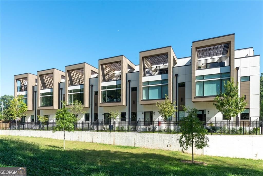 Photo of 1099 North Avenue NE #14, Atlanta, GA 30307 (MLS # 10696643)