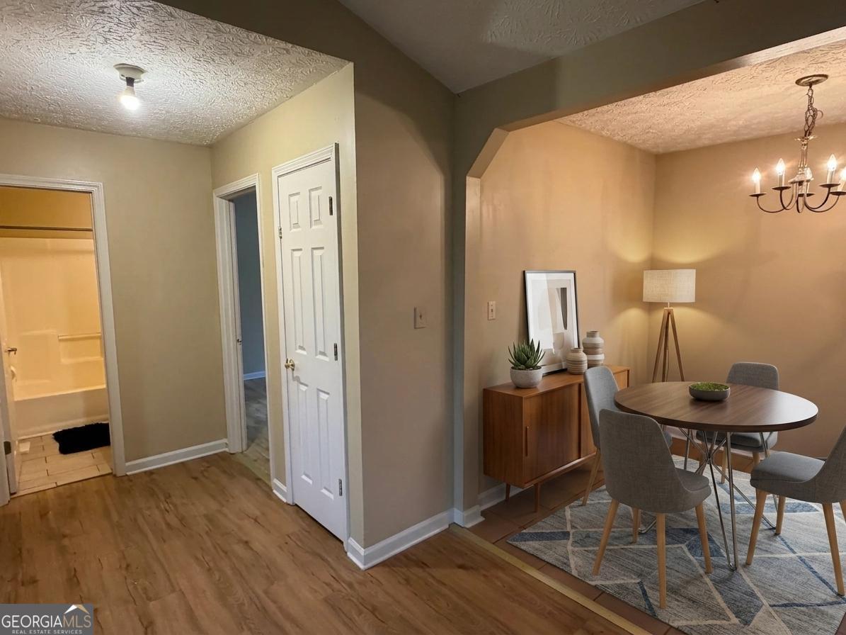 122 Oriole DR