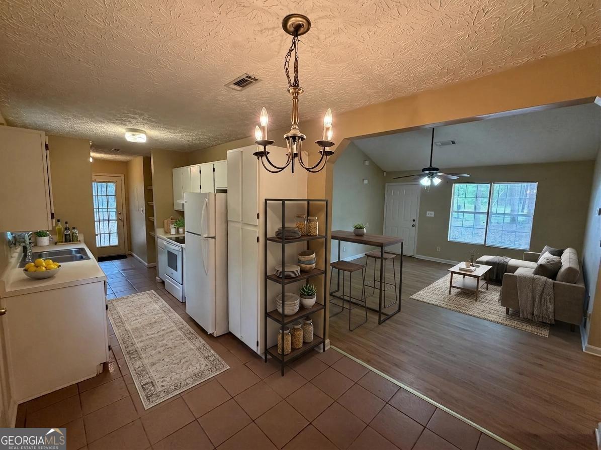122 Oriole DR