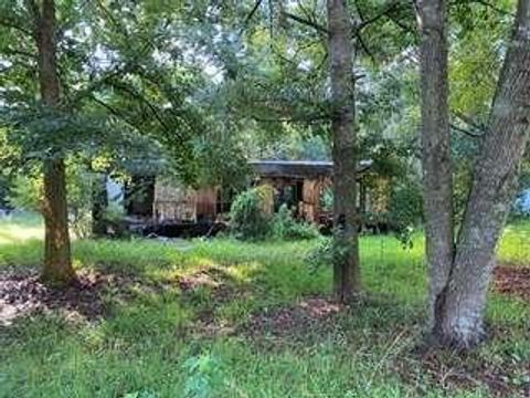 1115 Cypress ST SE Darien GA 31305