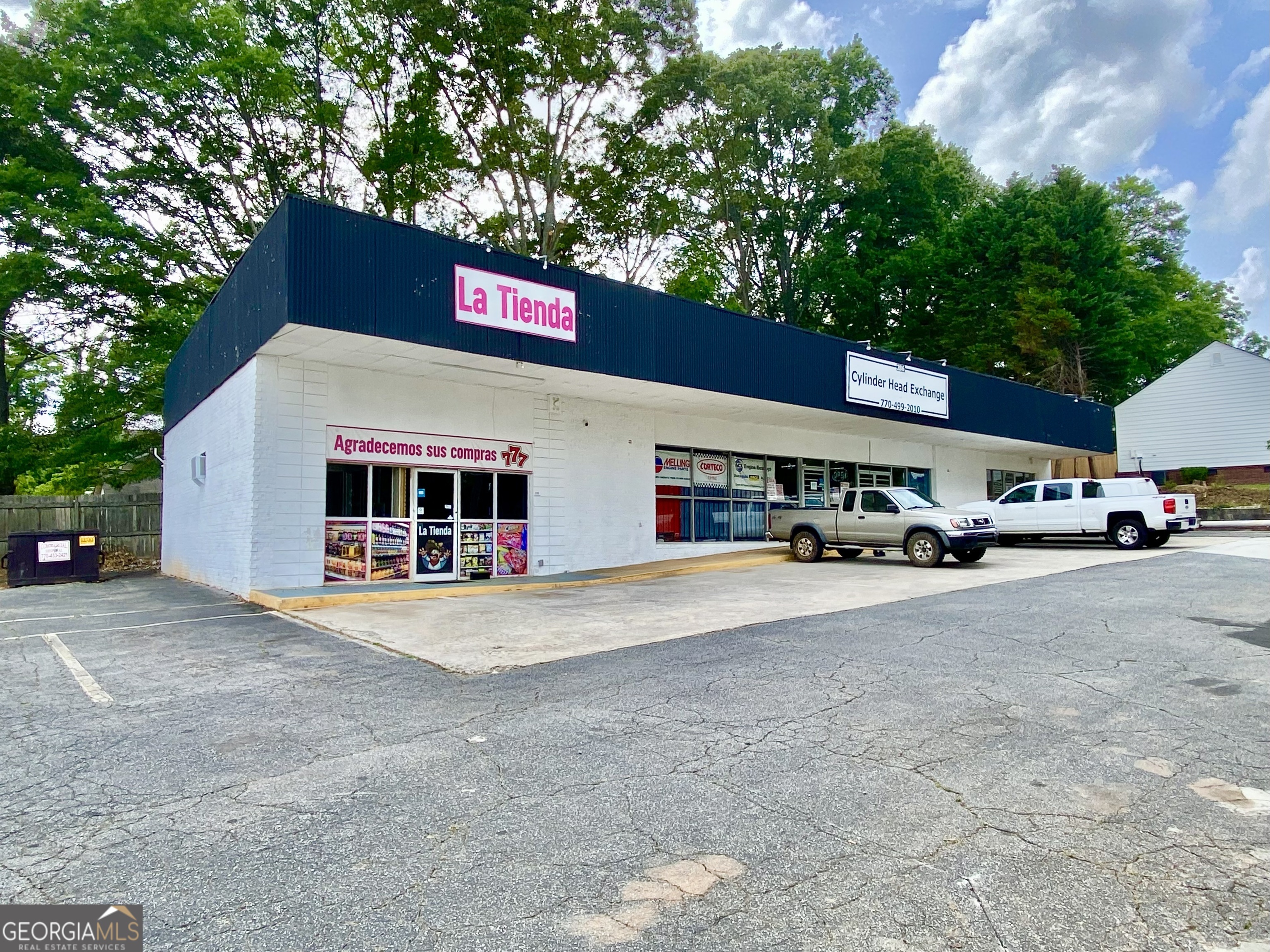 S Fairground St Retail - Commercial Lease