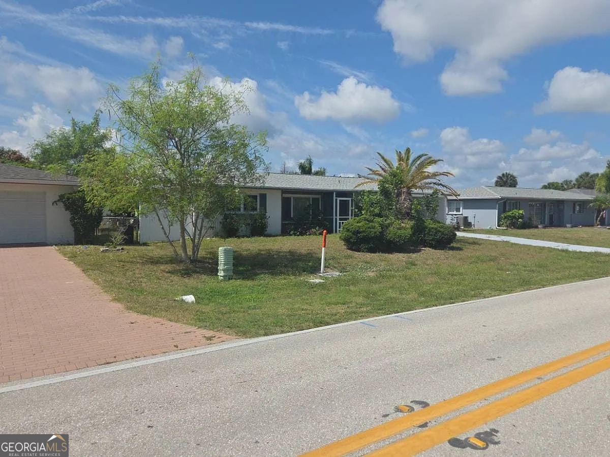 22201 Olean BLVD