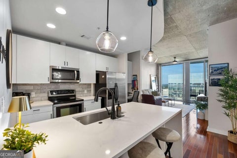 Photo of 400 W Peachtree Street NW #3005, Atlanta, GA 30308 (MLS # 10847235)