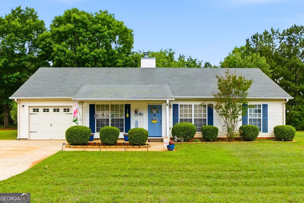 Photo of 710 Trickle Lane, McDonough, GA 30252 (MLS # 10770615)