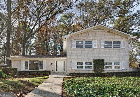 440 Larchmont DR NW Atlanta GA 30318