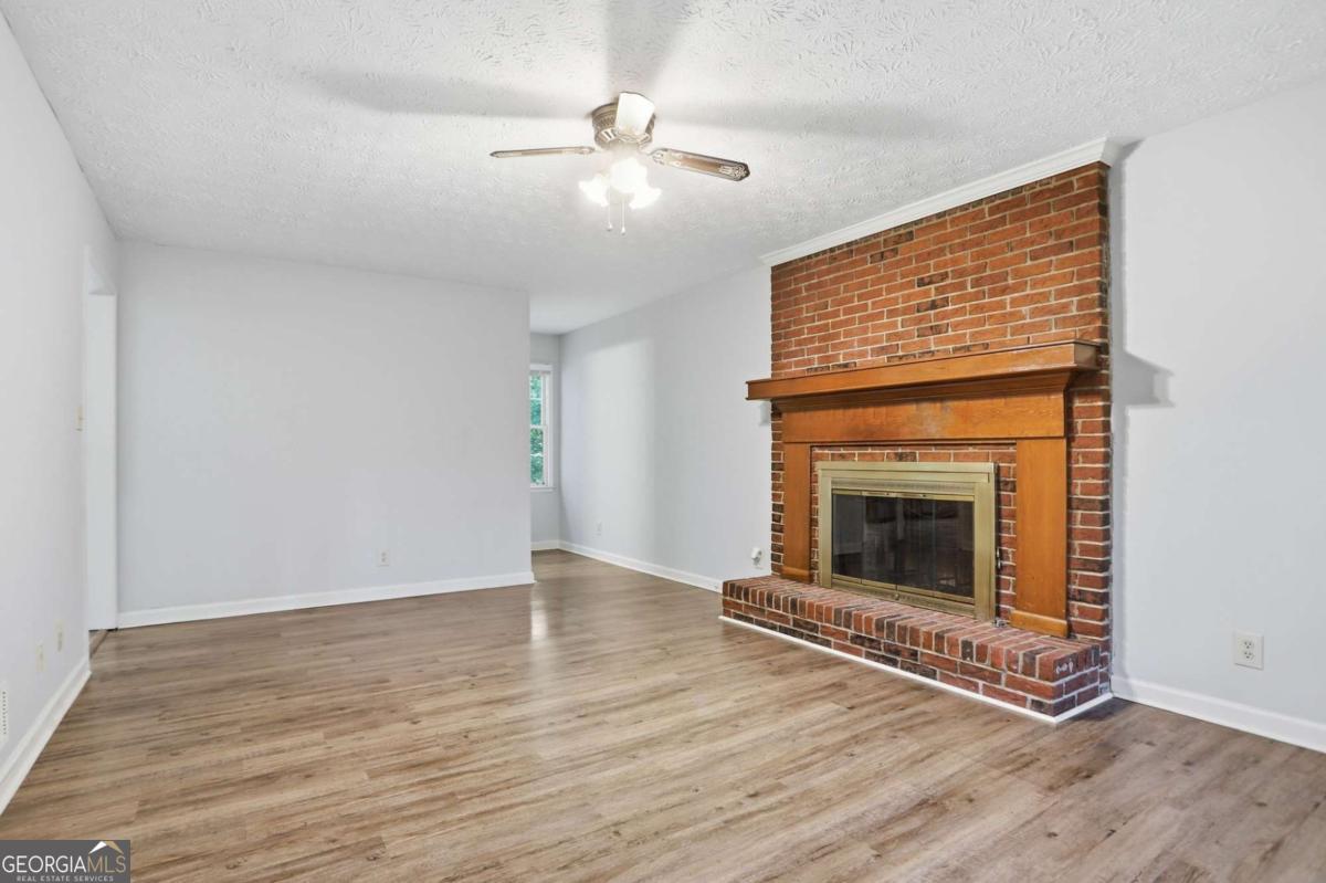 105 Woodsong CT