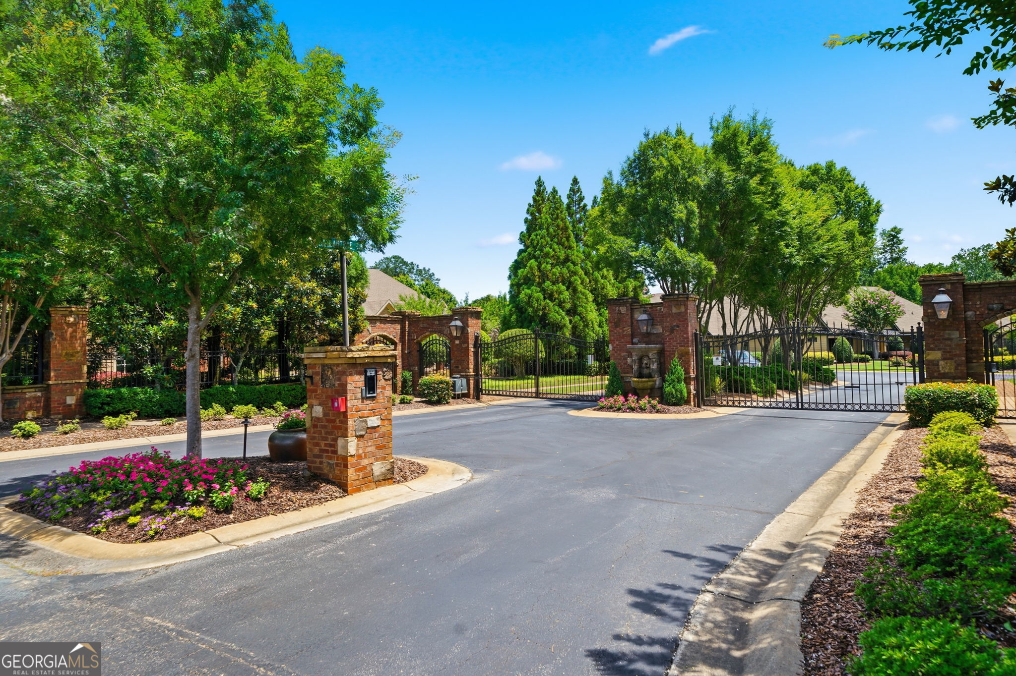 2496 Ballantrae CIR