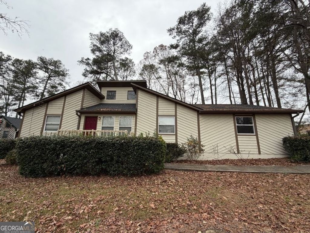 Photo of 804 Emerald Forest Circle, Lawrenceville, GA 30044 (MLS # 10657755)