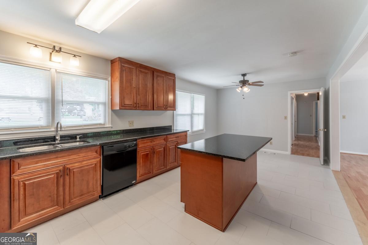 Q A Willis - Residential Lease