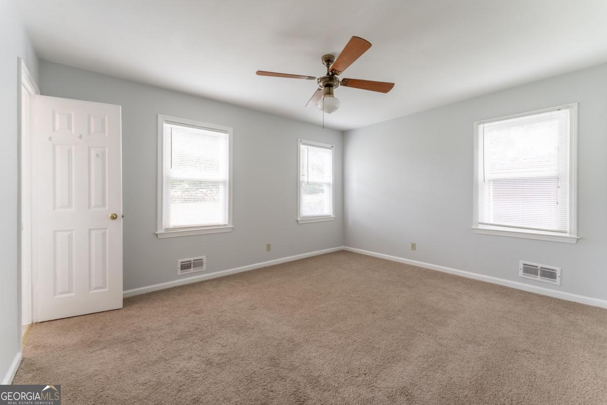 Q A Willis - Residential Lease