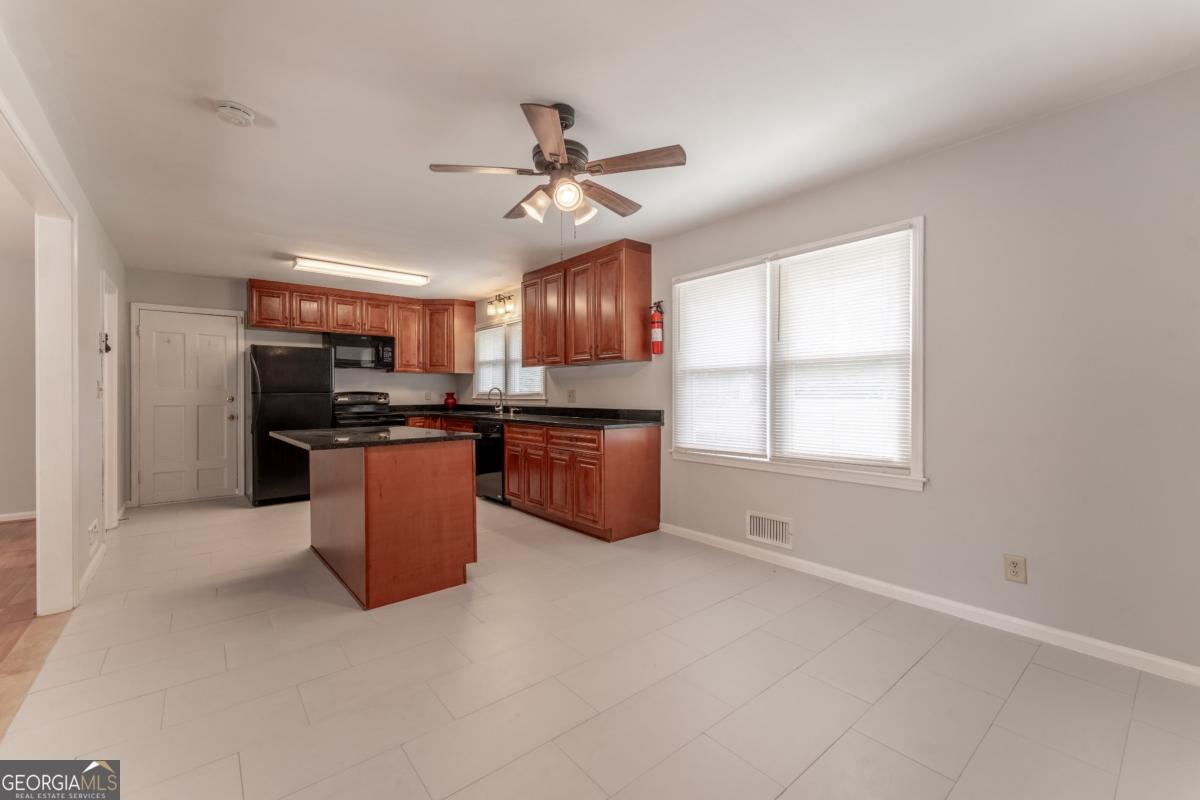 Q A Willis - Residential Lease