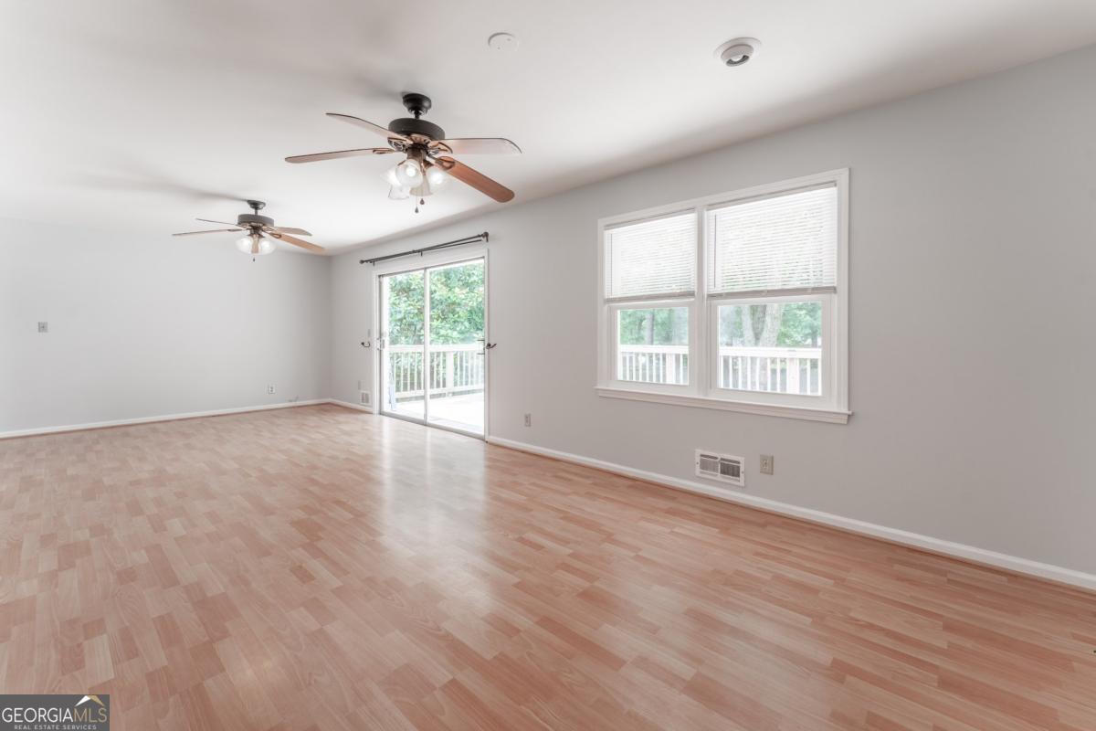 Q A Willis - Residential Lease