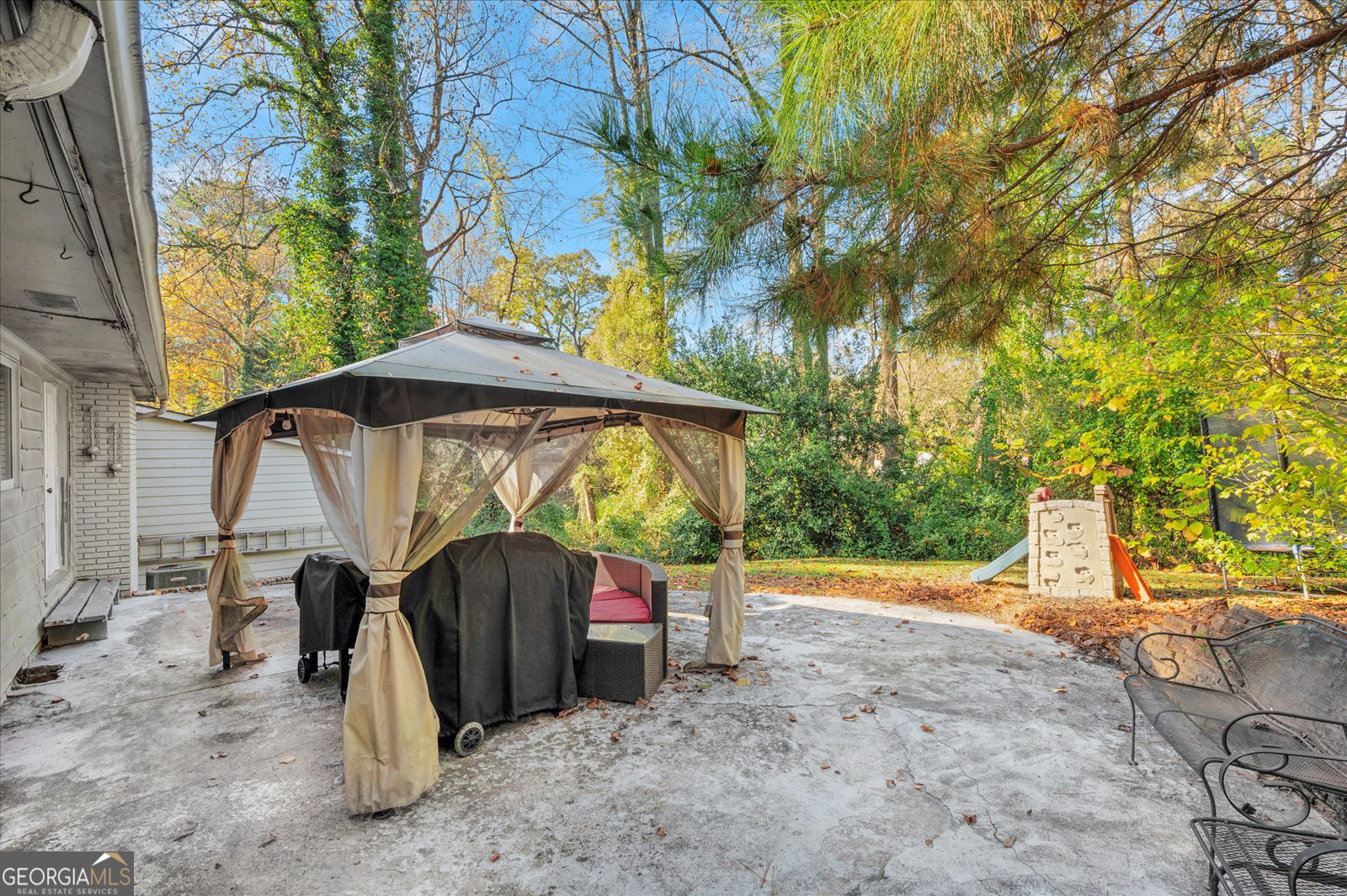 Whispering Pines - Residential