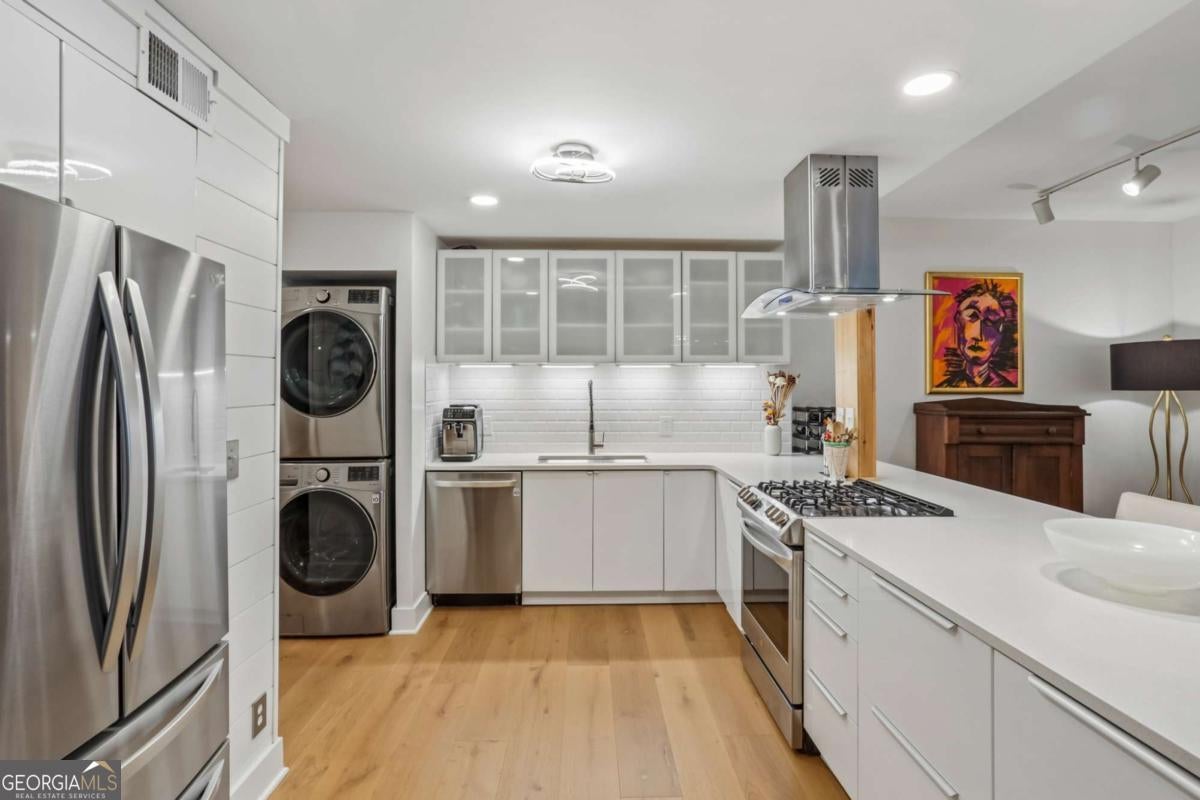 2632 Peachtree RD NW 302B