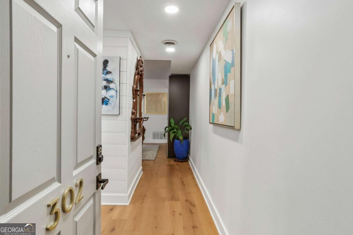 2632 Peachtree RD NW 302B