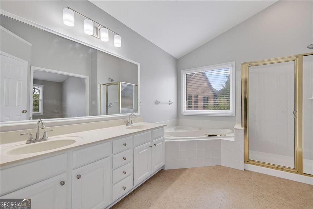 Stone Mountain, Georgia 30087, United States, 5 Bedrooms Bedrooms, ,4 BathroomsBathrooms,Residential,Active,188071