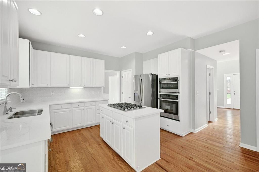 Stone Mountain, Georgia 30087, United States, 5 Bedrooms Bedrooms, ,4 BathroomsBathrooms,Residential,Active,188071