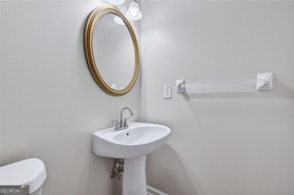 Stone Mountain, Georgia 30087, United States, 5 Bedrooms Bedrooms, ,4 BathroomsBathrooms,Residential,Active,188071