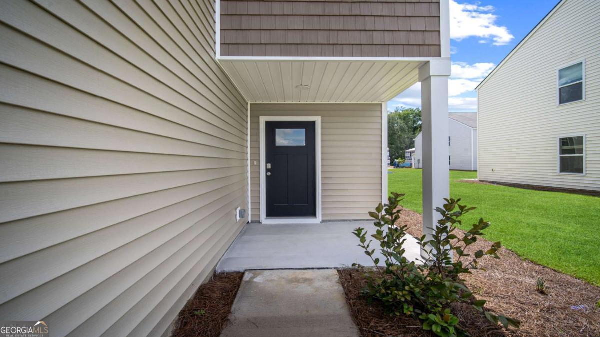 104 Monarch CIR