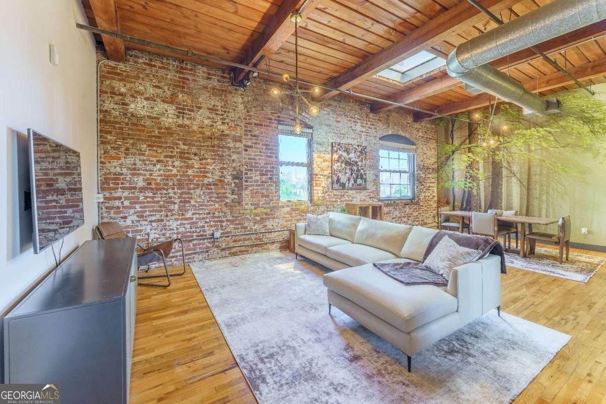 490 Marietta ST NW 310