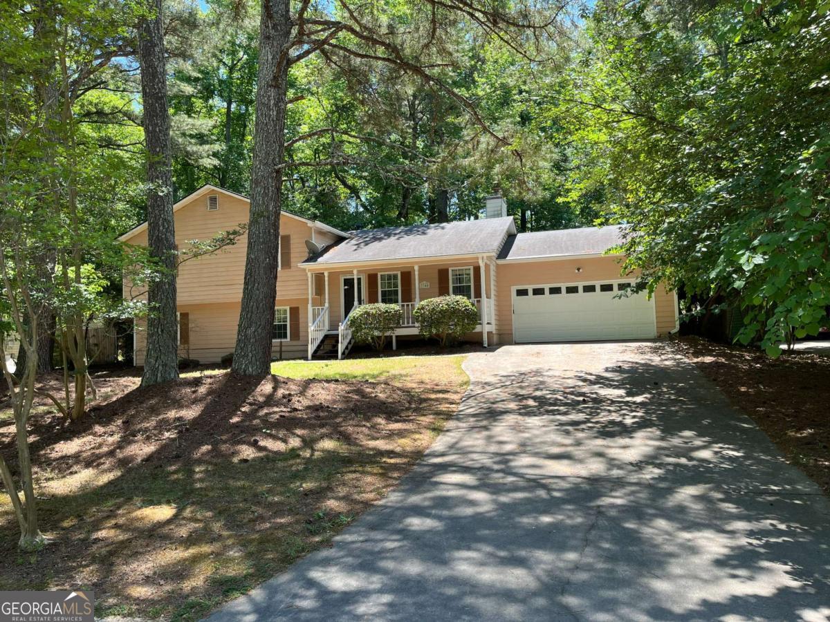 2340 Rockwell DR