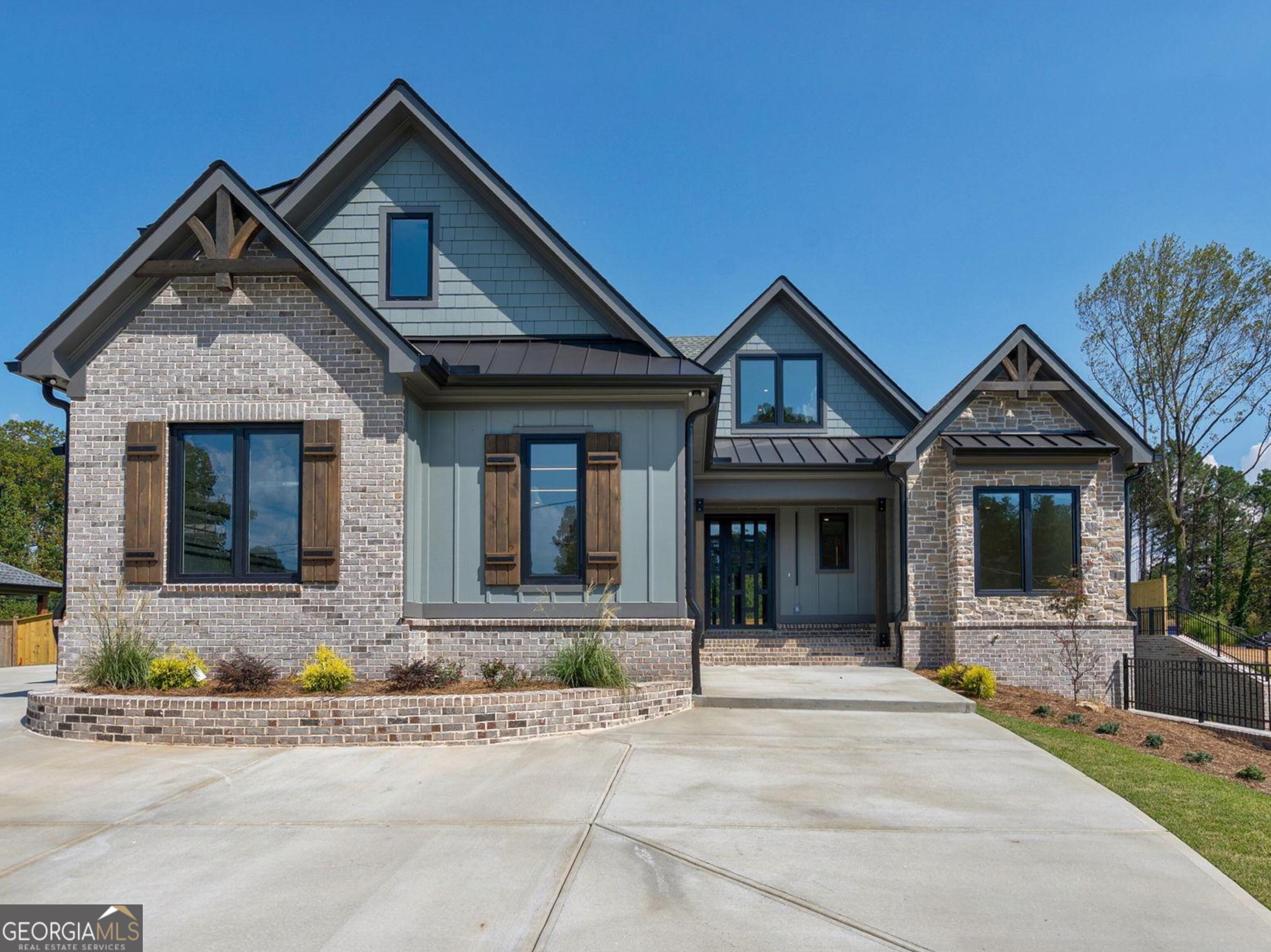 1125 Lanier PL