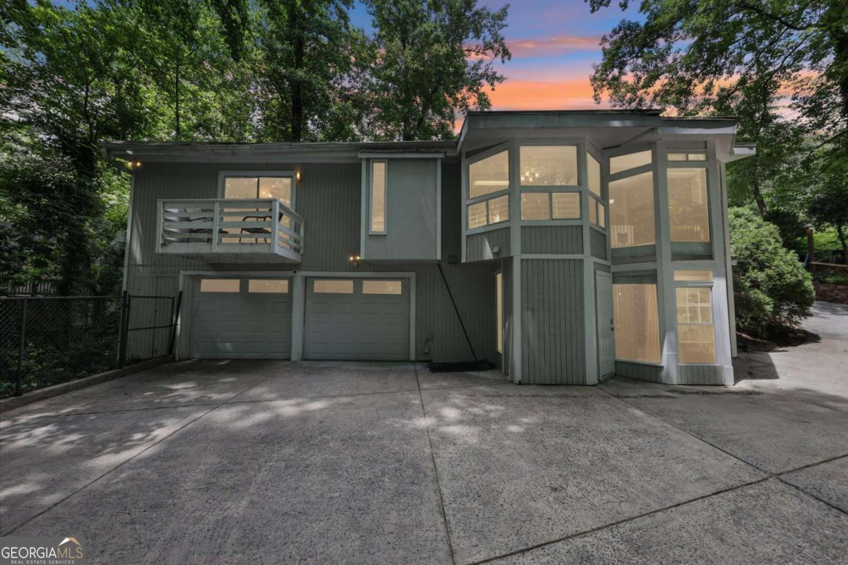 405 Forest Valley Road