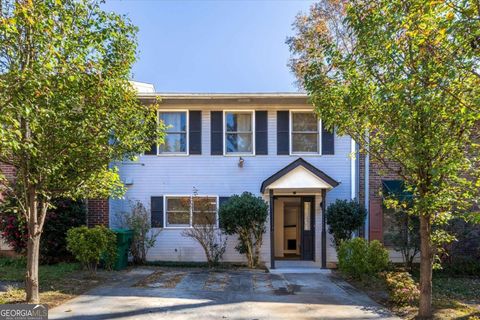 Photo of 929 Glynn Oaks Drive, Clarkston, GA 30021 (MLS # 10647003)