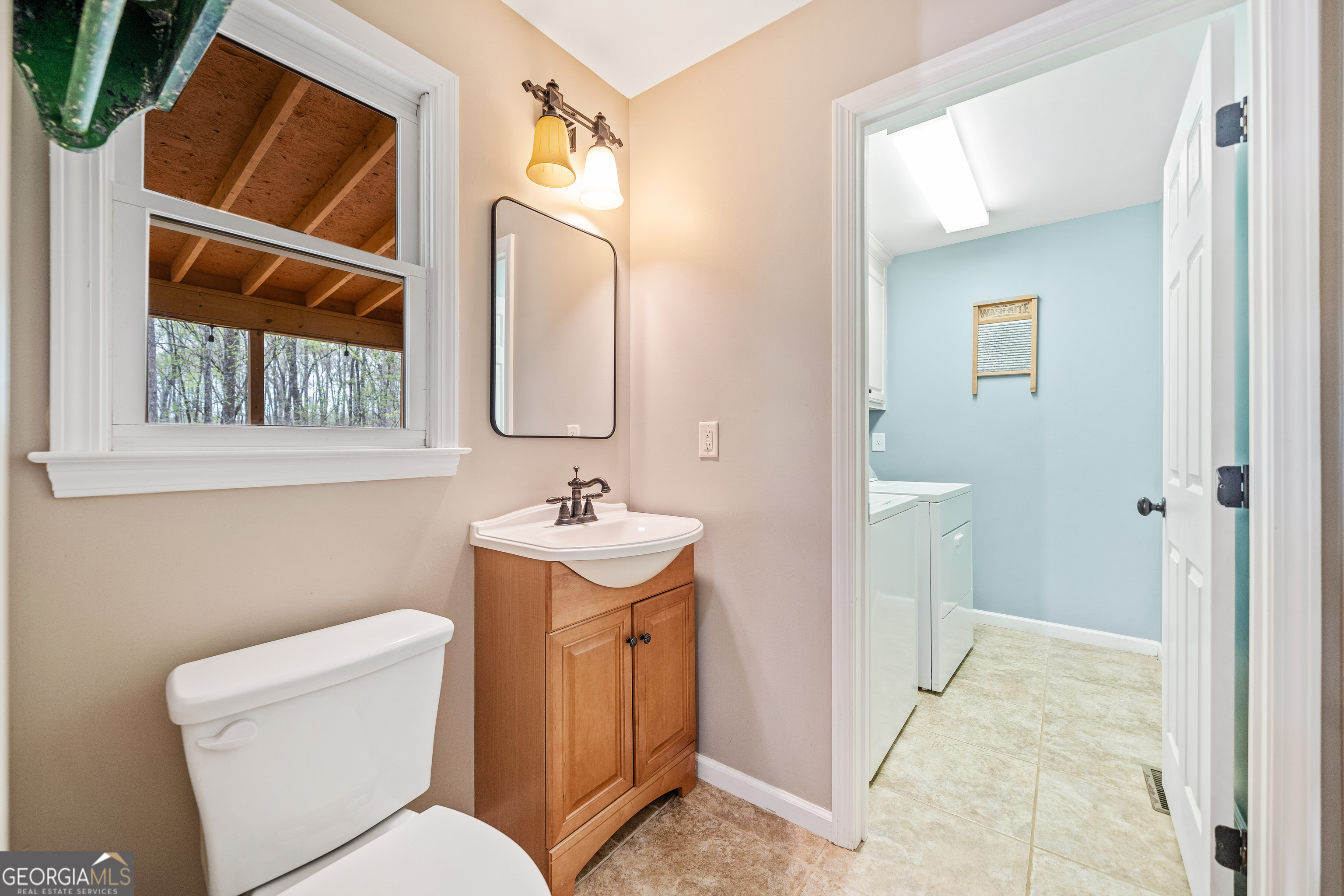 Ball Ground, Georgia 30107, United States, 3 Bedrooms Bedrooms, ,4 BathroomsBathrooms,Residential,Active,110379