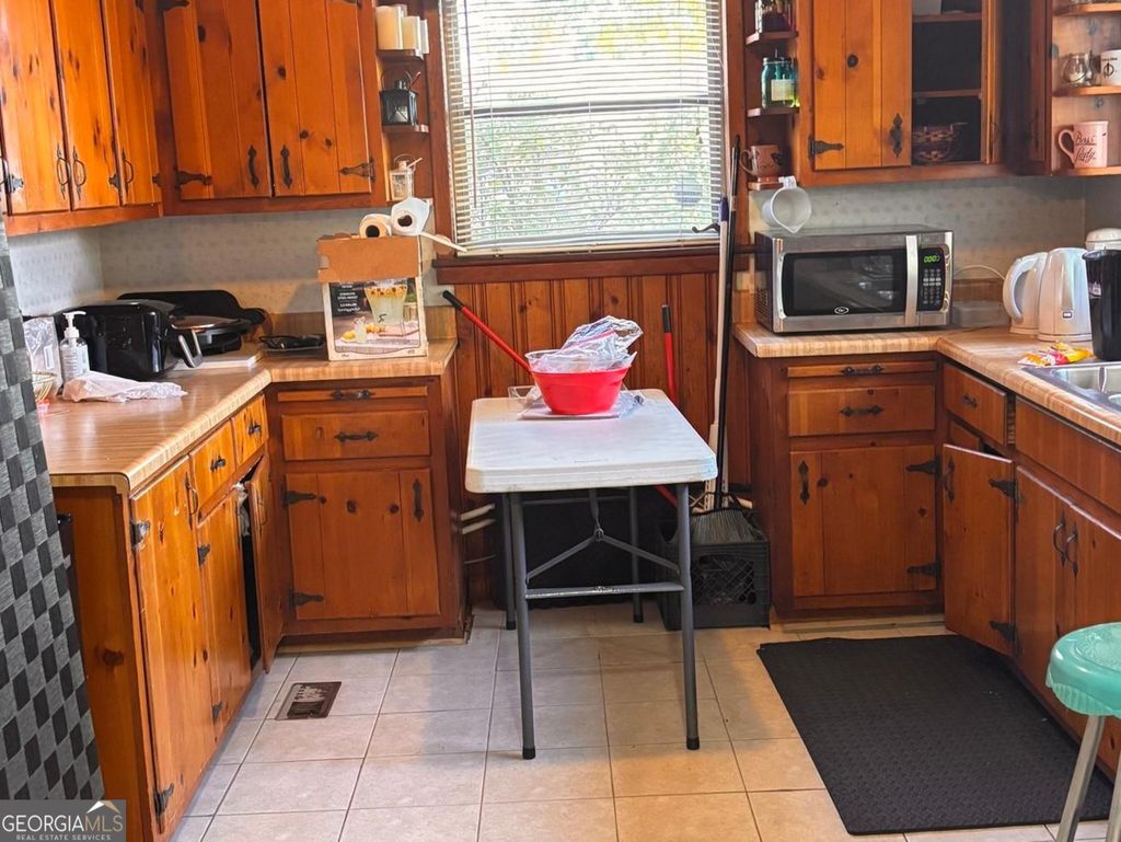 Photo of 724 King Road, Riverdale, GA 30274 (MLS # 10631627)