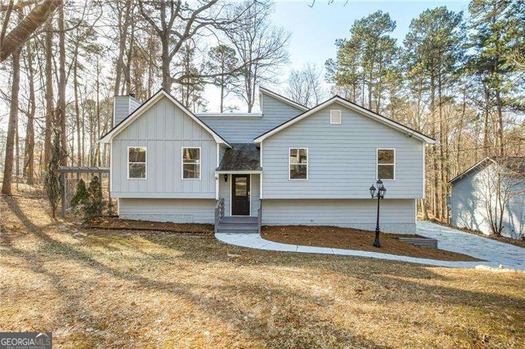 Photo of 5825 Stonehaven Drive NW, Kennesaw, GA 30152 (MLS # 10756744)