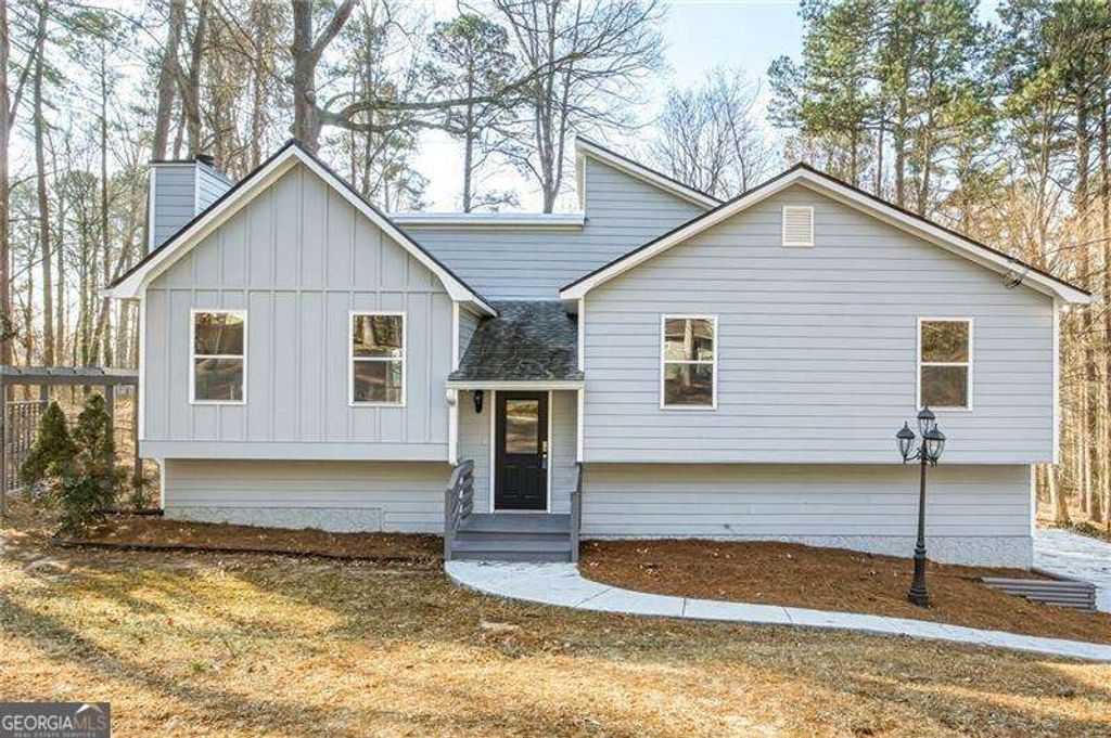 Photo of 5825 Stonehaven Drive NW, Kennesaw, GA 30152 (MLS # 10756744)