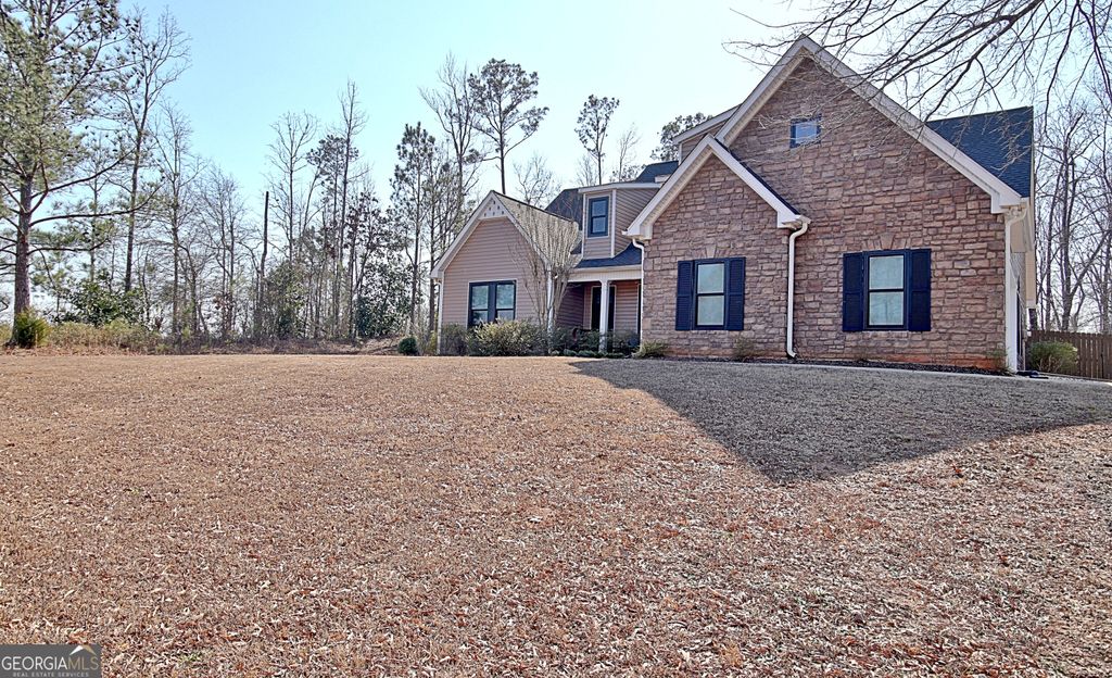 Photo of 12 Smokey Ridge Court, Newnan, GA 30263 (MLS # 10690840)