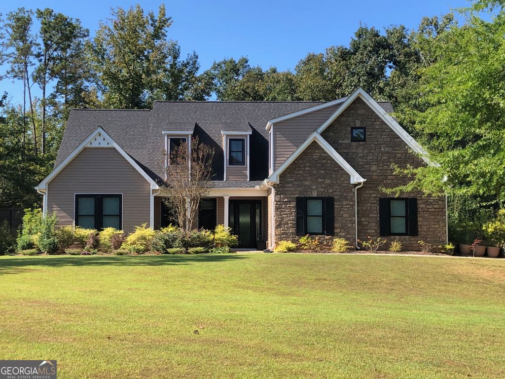 Photo of 12 Smokey Ridge Court, Newnan, GA 30263 (MLS # 10690840)