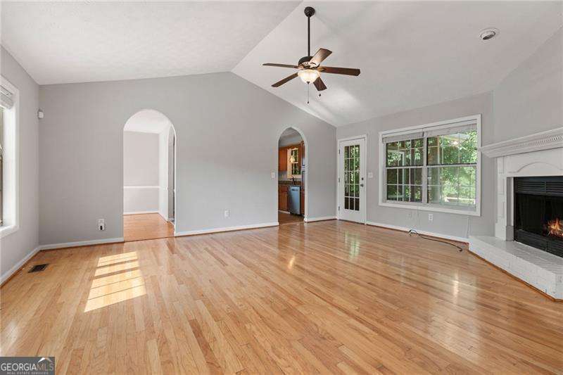 2573 Kennesaw Springs CT NW