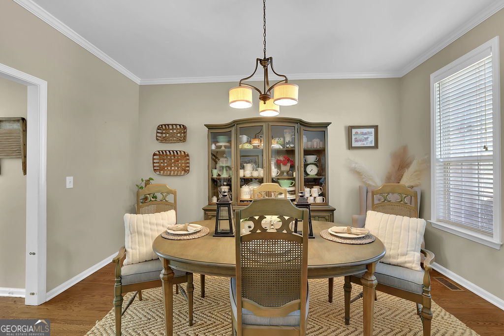 711 Tall Oaks DR