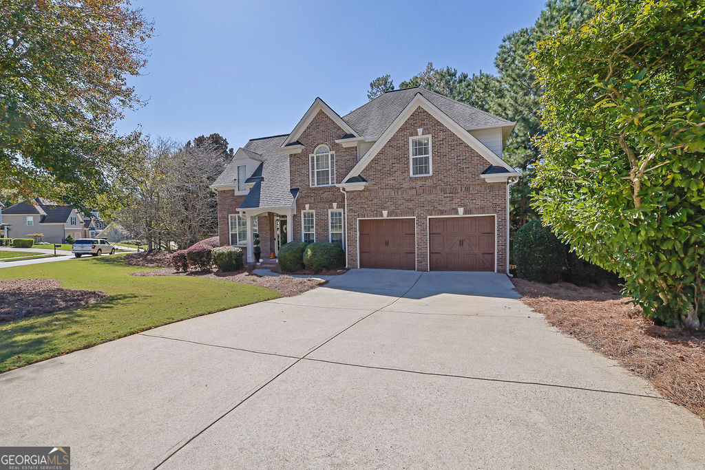 711 Tall Oaks DR