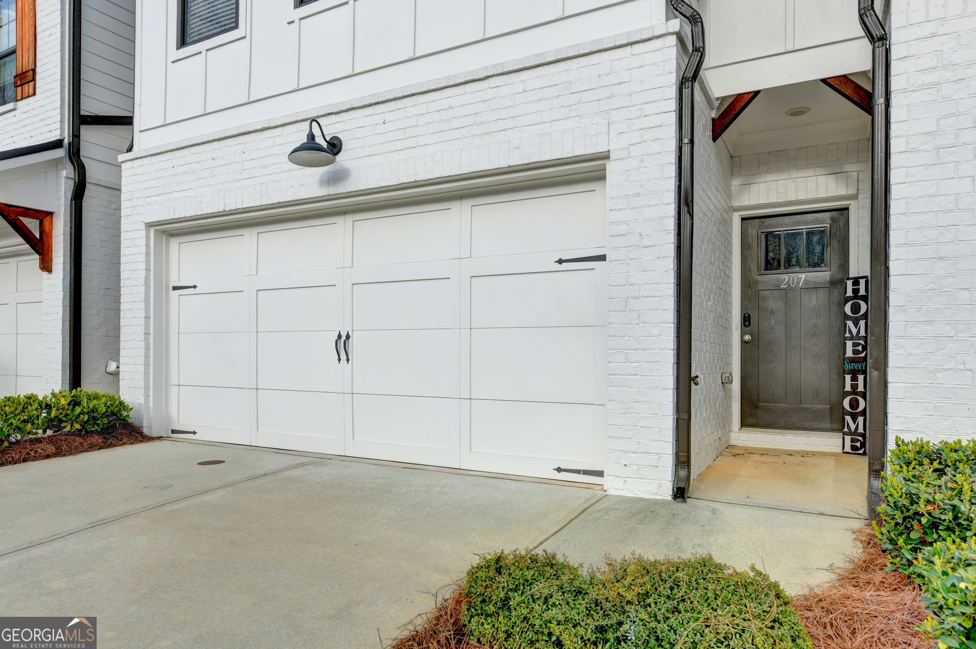 207 N Auburn Landing PL