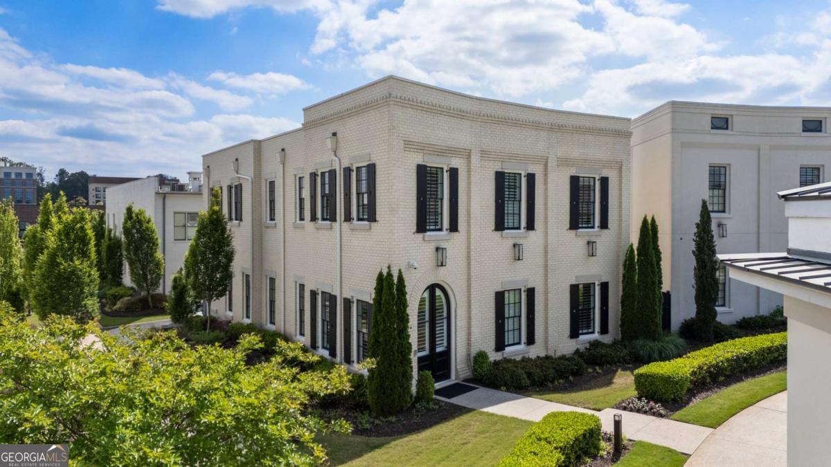 316 S Esplanade