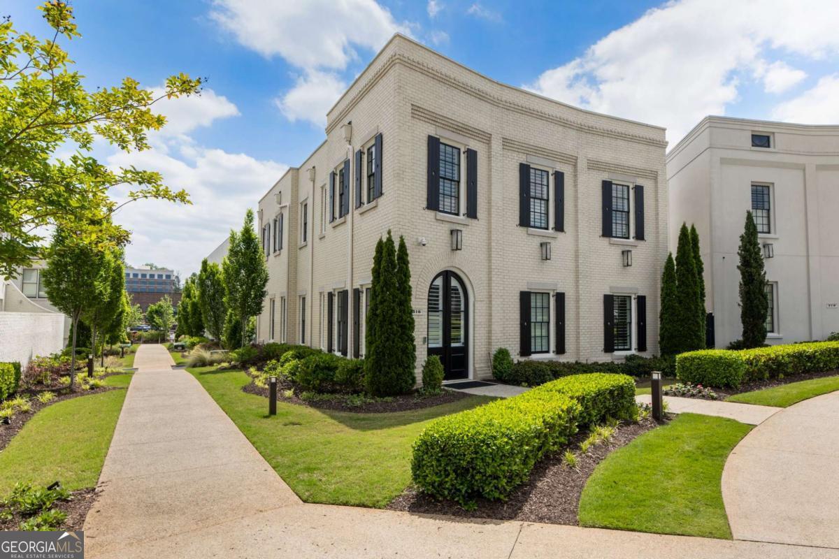 316 S Esplanade