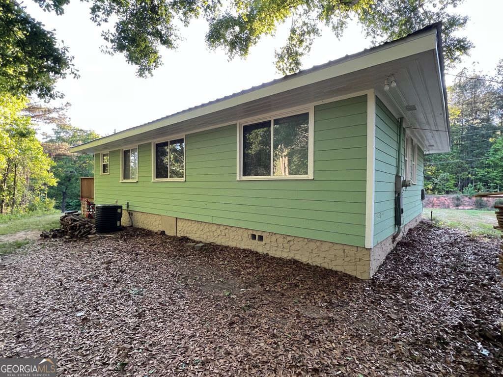 Photo of 505 Beaver Pond Road, Carrollton, GA 30117 (MLS # 10741323)