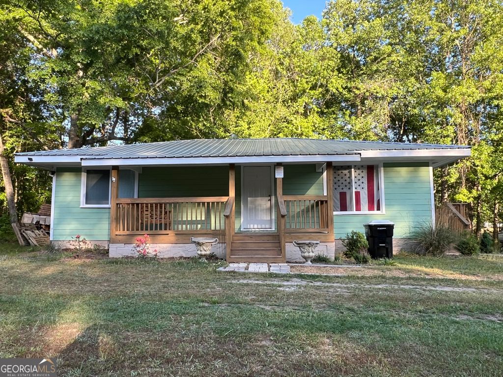 Photo of 505 Beaver Pond Road, Carrollton, GA 30117 (MLS # 10741323)