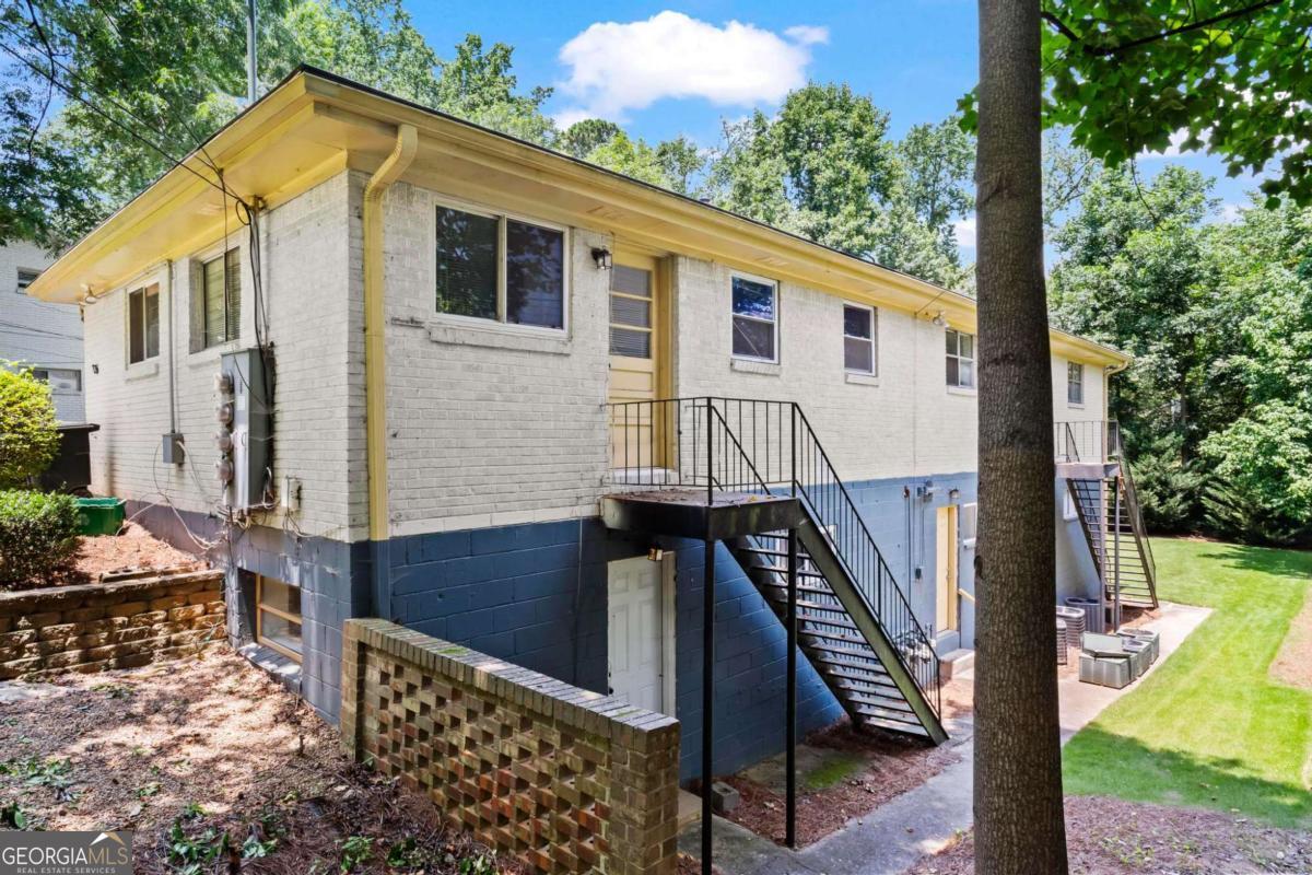 545 Oakview RD