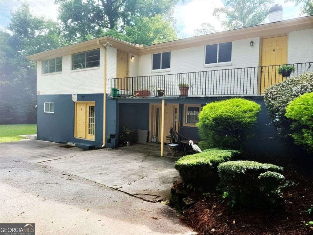 545 Oakview RD