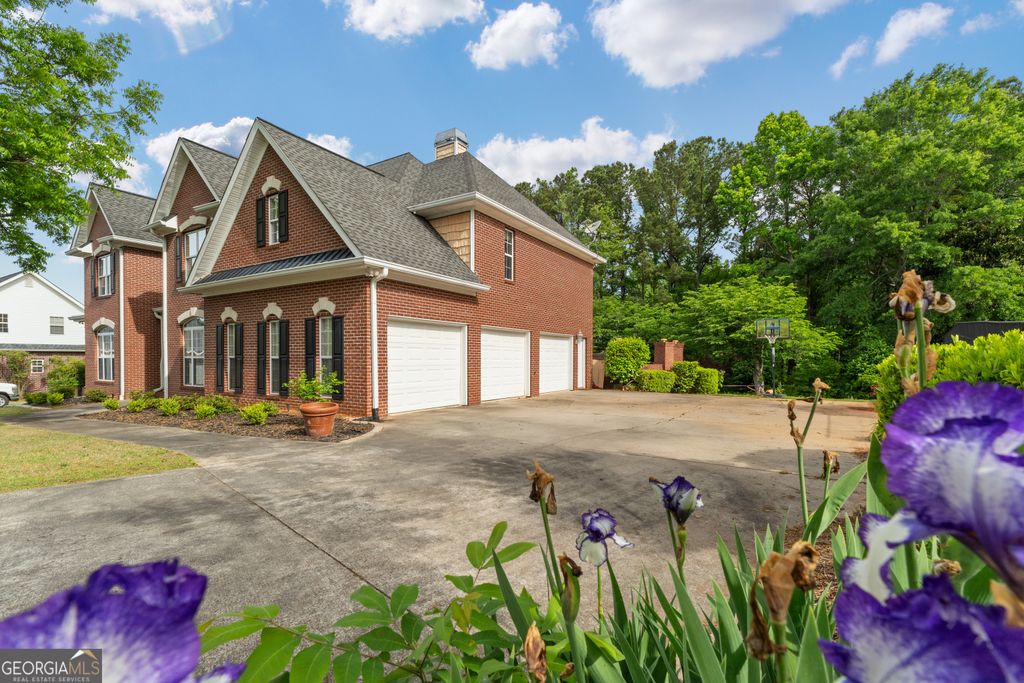 Photo of 112 Turnberry Circle, Carrollton, GA 30116 (MLS # 10763201)