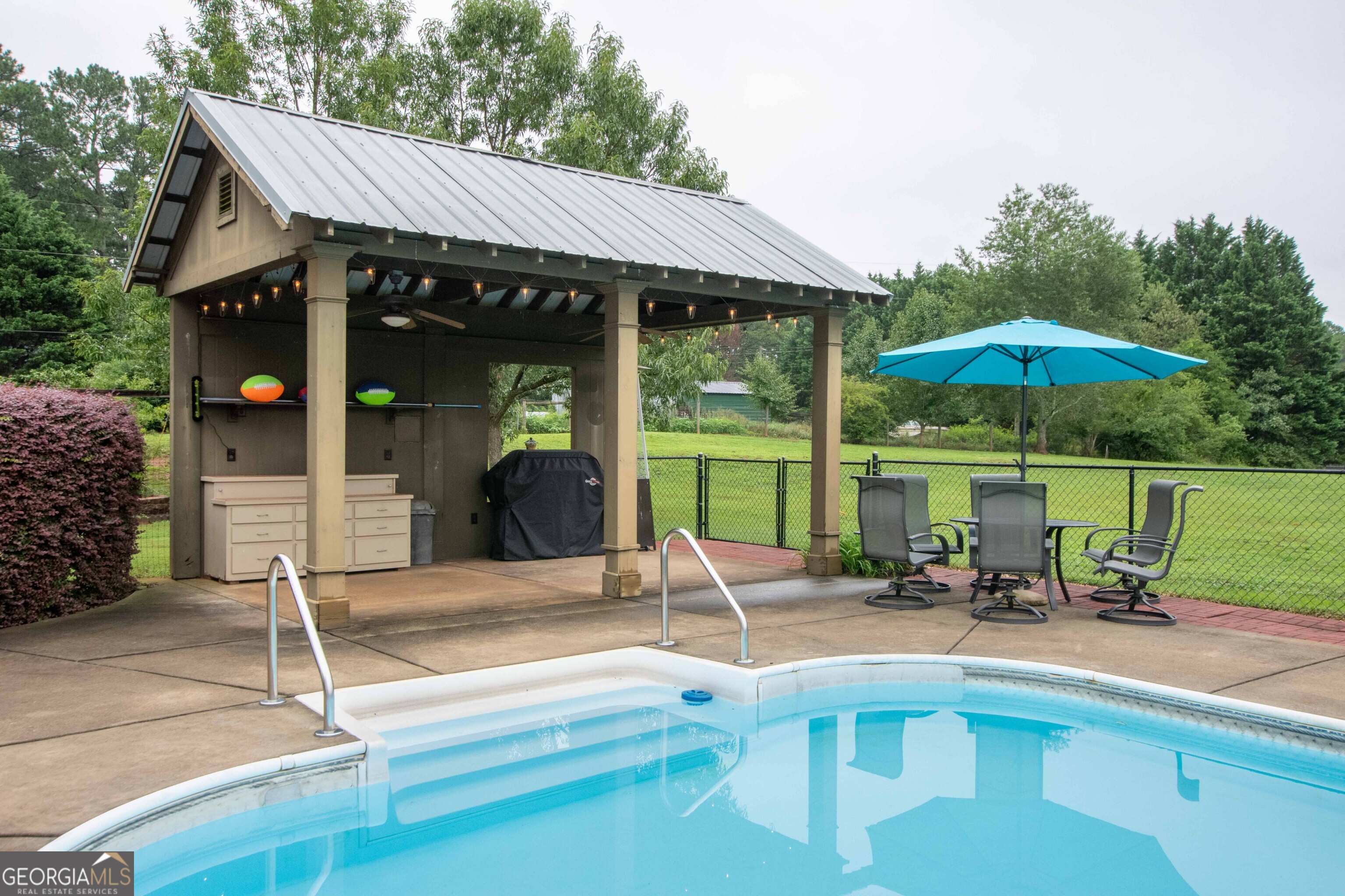 625 Carl Davis RD