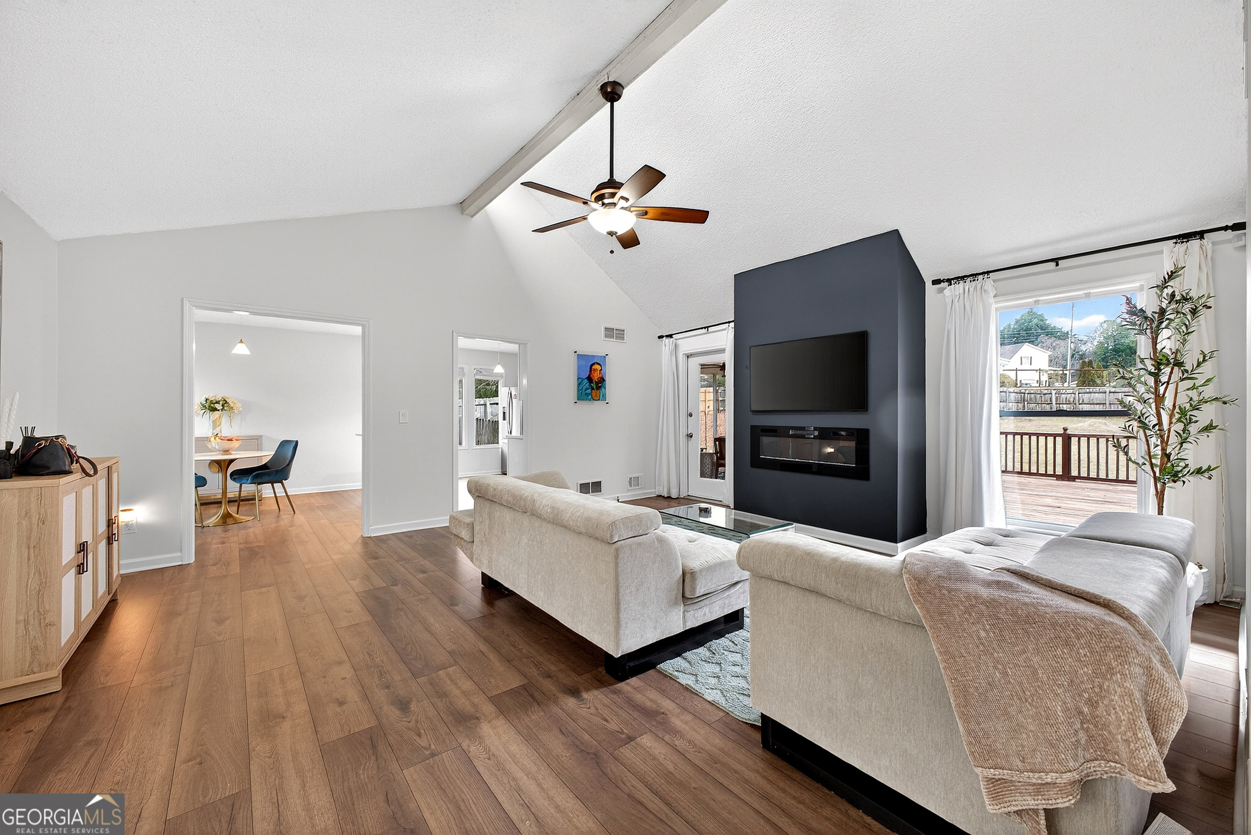 721 Shannon Green CIR SW