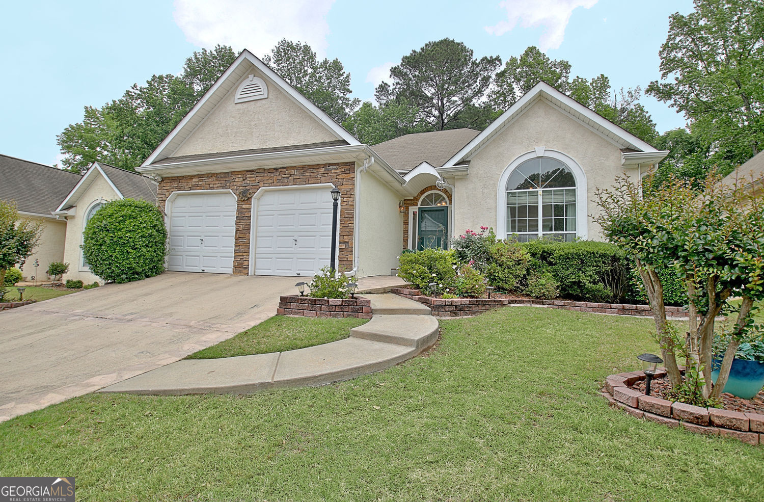 323 Newfield WAY